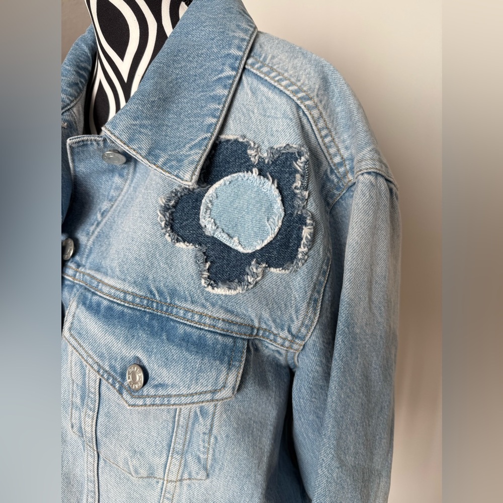 NWT Rails Grove Boyfriend Trucker Jacket in Indigo Bloom Boho 100% Cotton HP ๐๐ฅณ - Picture 6 of 16